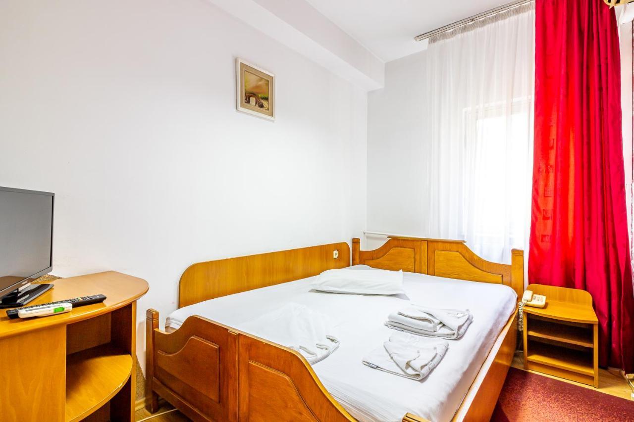 Motel Dasiana Târgu Jiu Εξωτερικό φωτογραφία