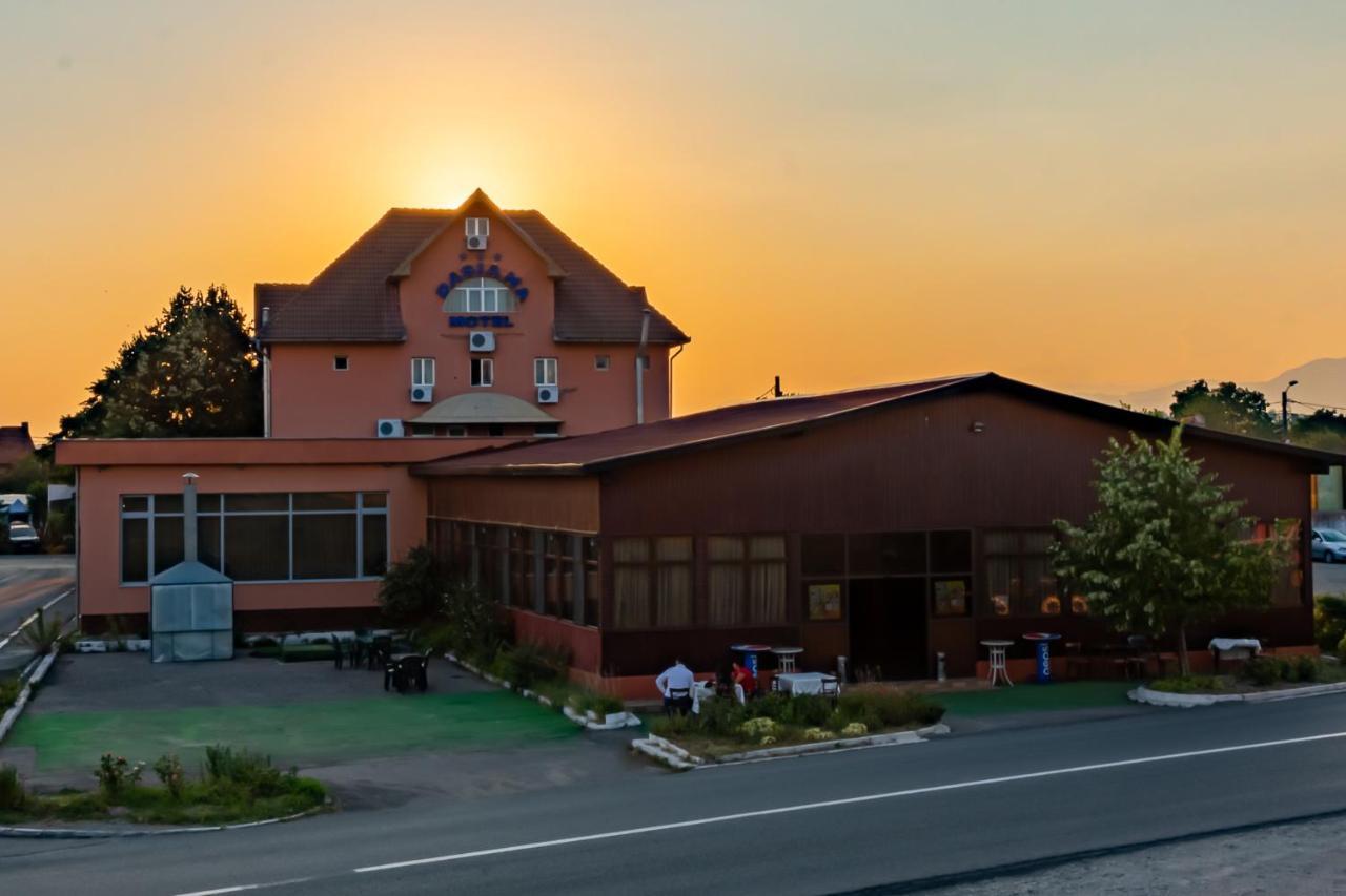 Motel Dasiana Târgu Jiu Εξωτερικό φωτογραφία